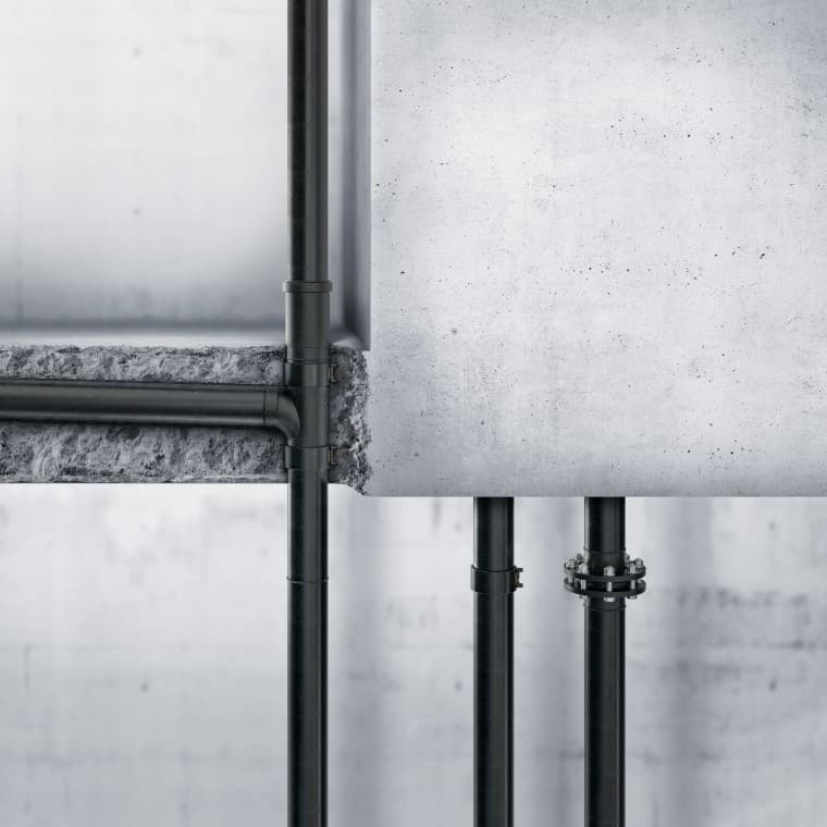 Geberit PE taip pat gali būti klojama betone Geberit PE taip pat gali būti klojama betone