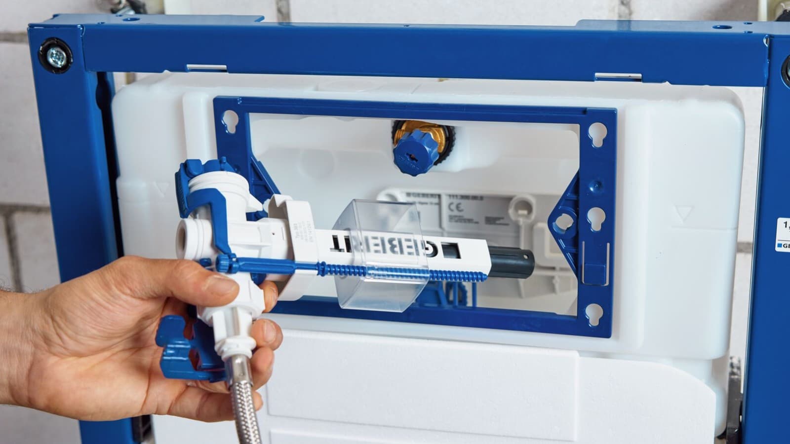 Geberit DuoFix rėmas ir Geberit Type 383 vandens pripildymo mechanizmas Geberit DuoFix rėmas ir Geberit Type 383 vandens pripildymo mechanizmas