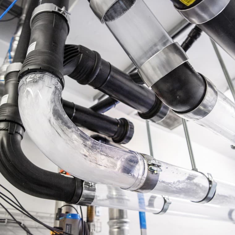 Geberit nuotekų sistemos bokštas Jonoje, Šveicarijoje Geberit nuotekų sistemos bokštas Jonoje, Šveicarijoje