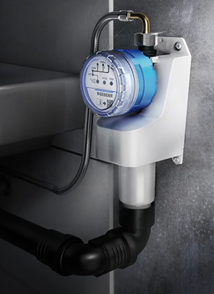 Naudojimo vietoje sumontuota Geberit Rapid higieninio plovimo sistema Naudojimo vietoje sumontuota Geberit Rapid higieninio plovimo sistema