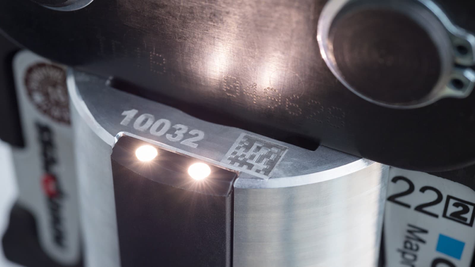 Geberit presavimo prietaisas su presavimo pašvietimu užtikrina gerą matomumą tamsiuose kampuose Geberit presavimo prietaisas su presavimo pašvietimu užtikrina gerą matomumą tamsiuose kampuose